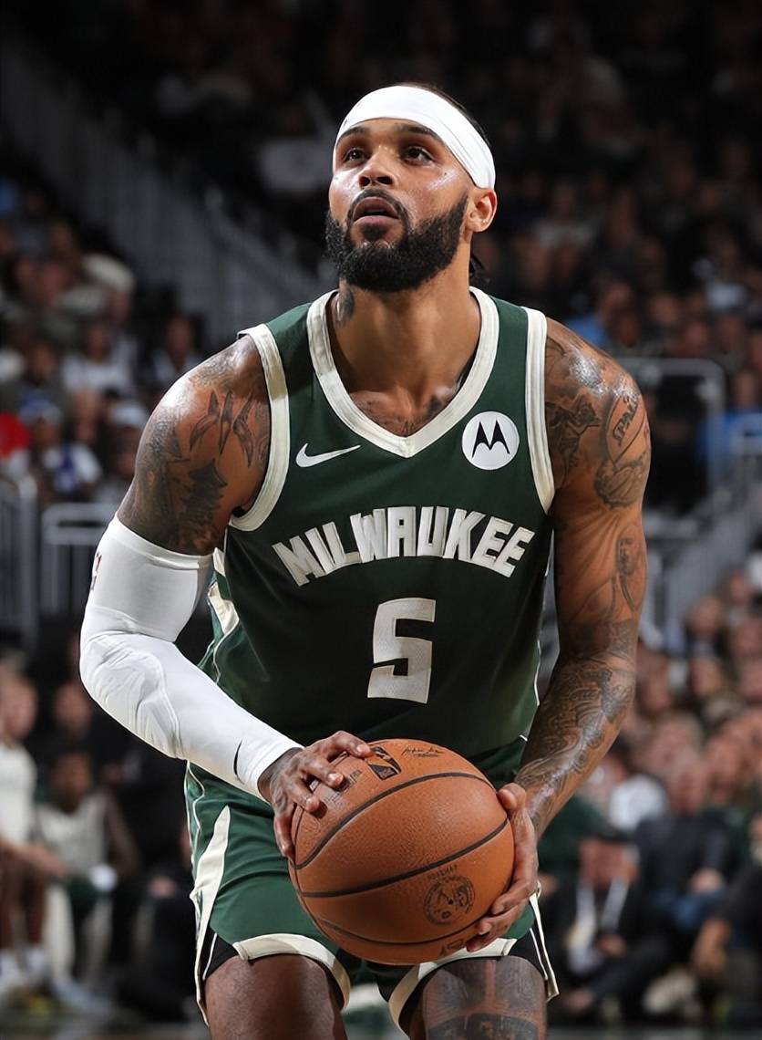 开云平台-包含新赛季注定精彩，球员表现备受瞩目的词条