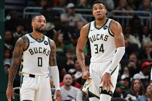 开云下载-雄鹿客场险胜爵士，顺利跻身季后赛