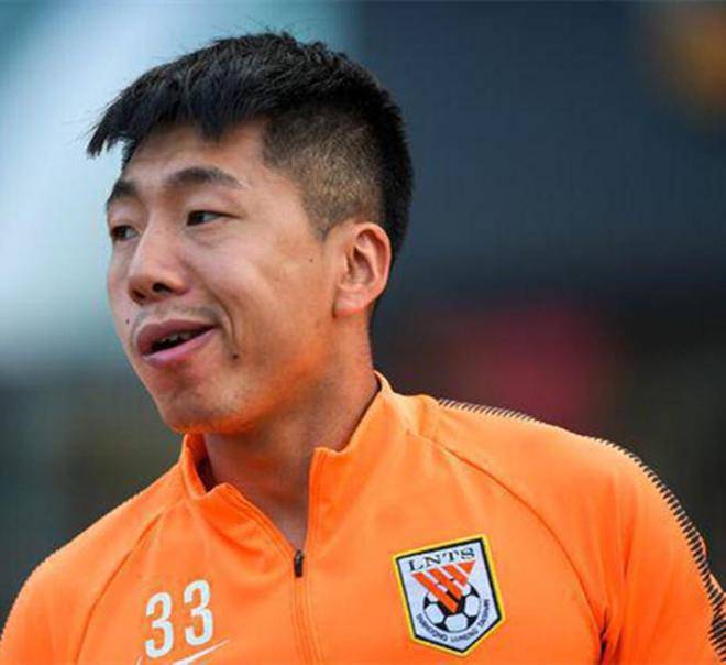 开云体育下载-鲁能主场告负，亚冠成绩不佳