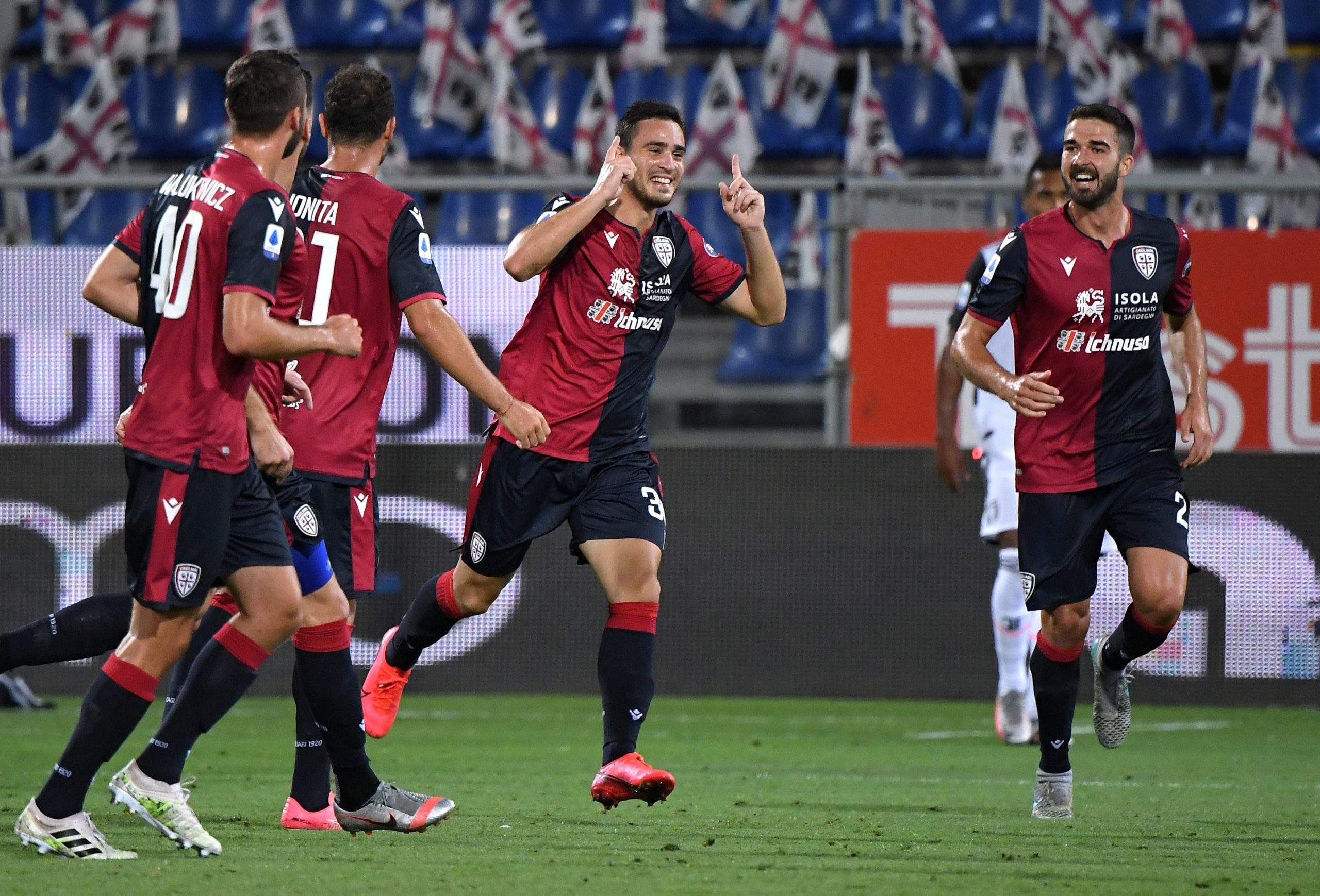 开云体育在线-那不勒斯坚持防守，主教练宣称主场是堡垒