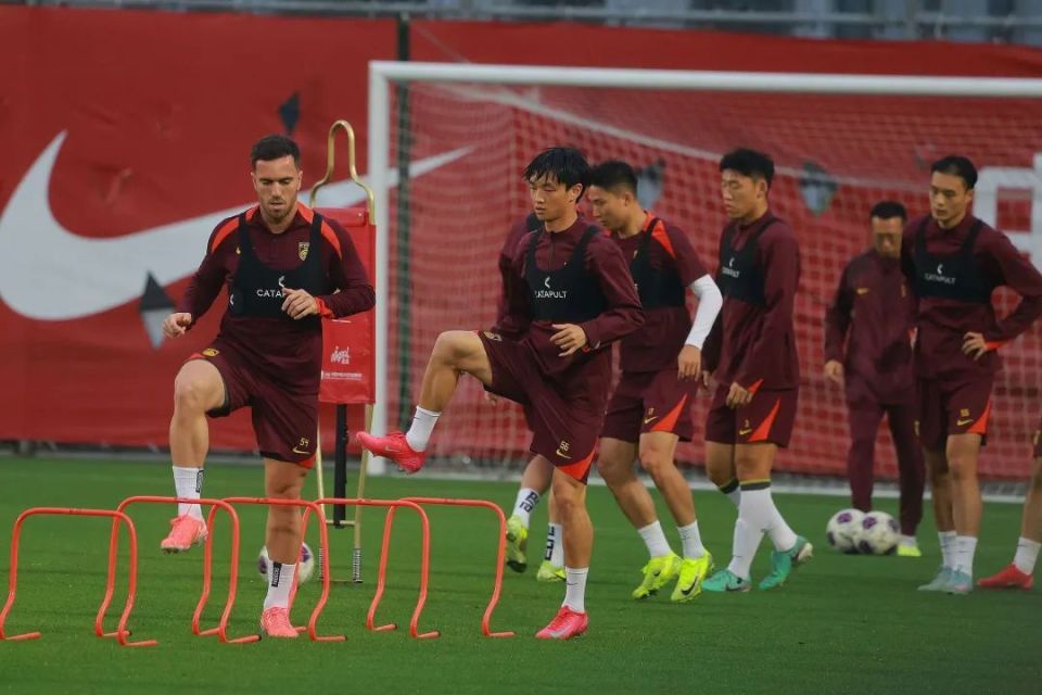 开云体育登录-韩国足球强队抵达雅加达，备战国际洲际对决