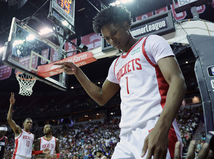 开云官网-开拓者新秀因伤退出下场比赛