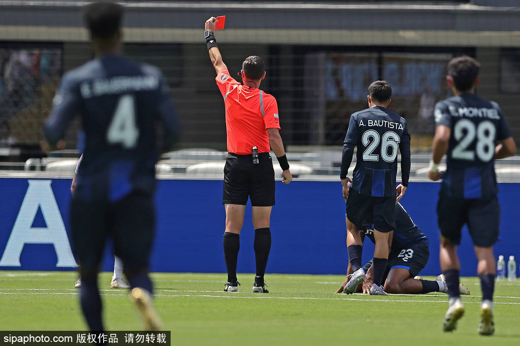 开云平台-运动员受伤意外，球队面临考验