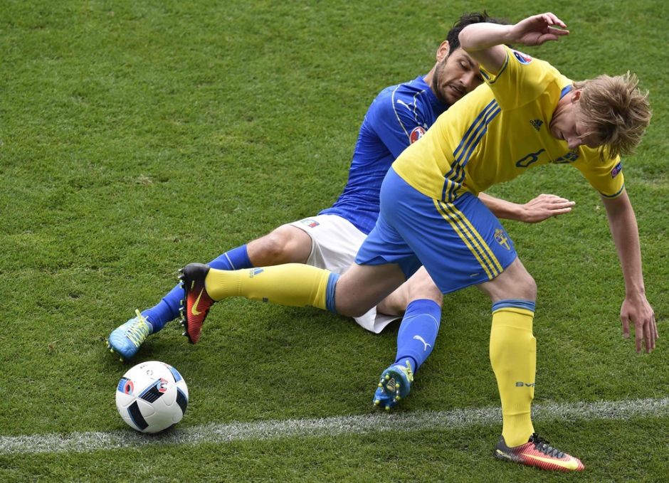 开云体育在线-瑞典主场横扫保加利亚，晋级决赛舞台