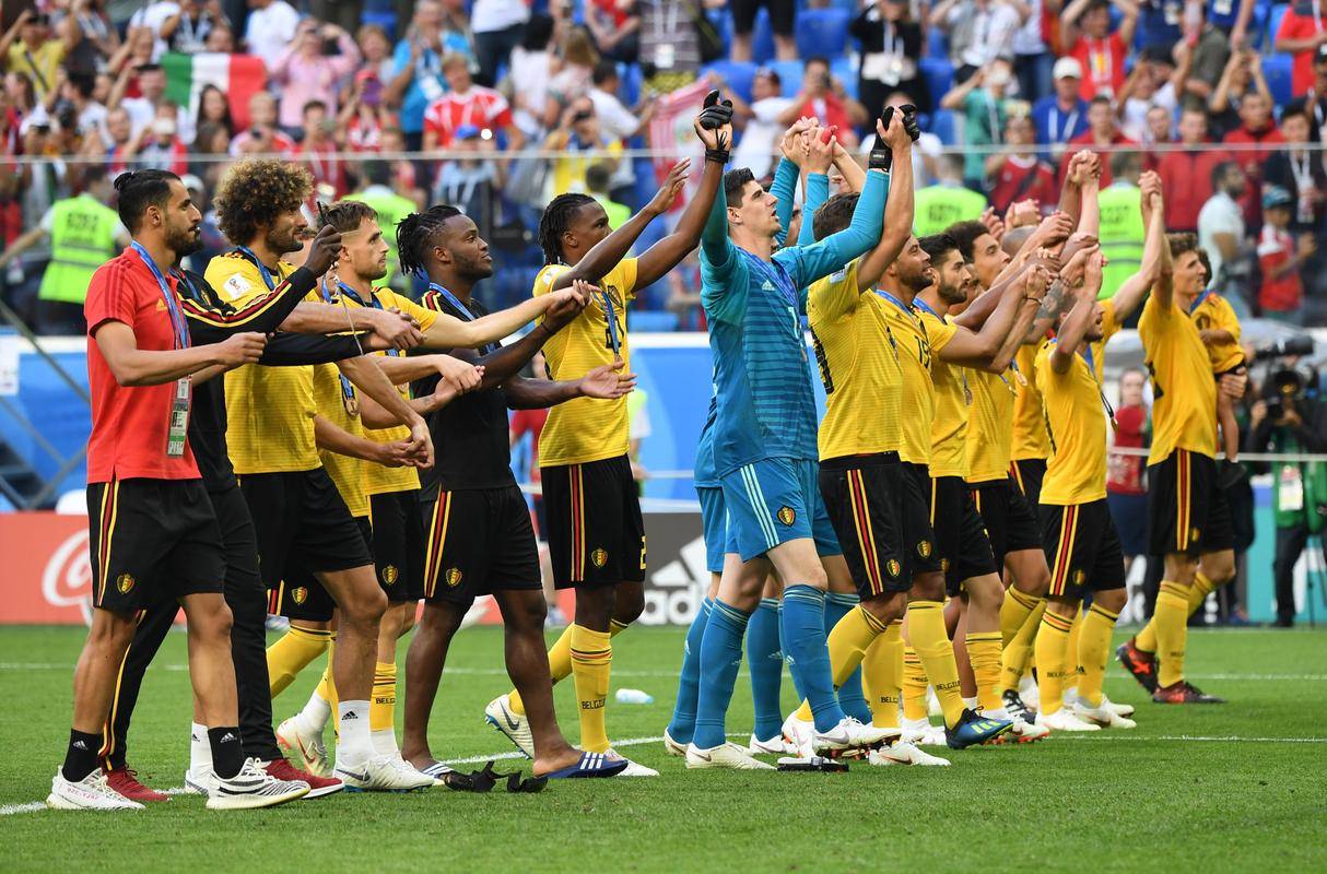 开云体育中国-马其顿队主场悲剧翻转，小组赛命运未卜