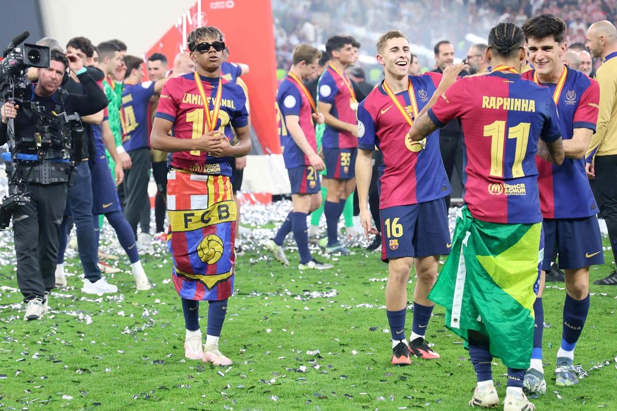 开云体育登录-巴萨新星在对皇家社会的比赛中斩获进球的简单介绍