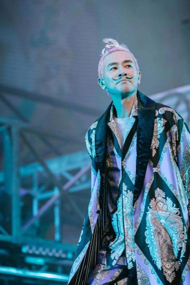 开云平台-BLG绝杀TSM，Inspired单局斩获MVP顶尖较量成都决赛之夜，点燃全场激情