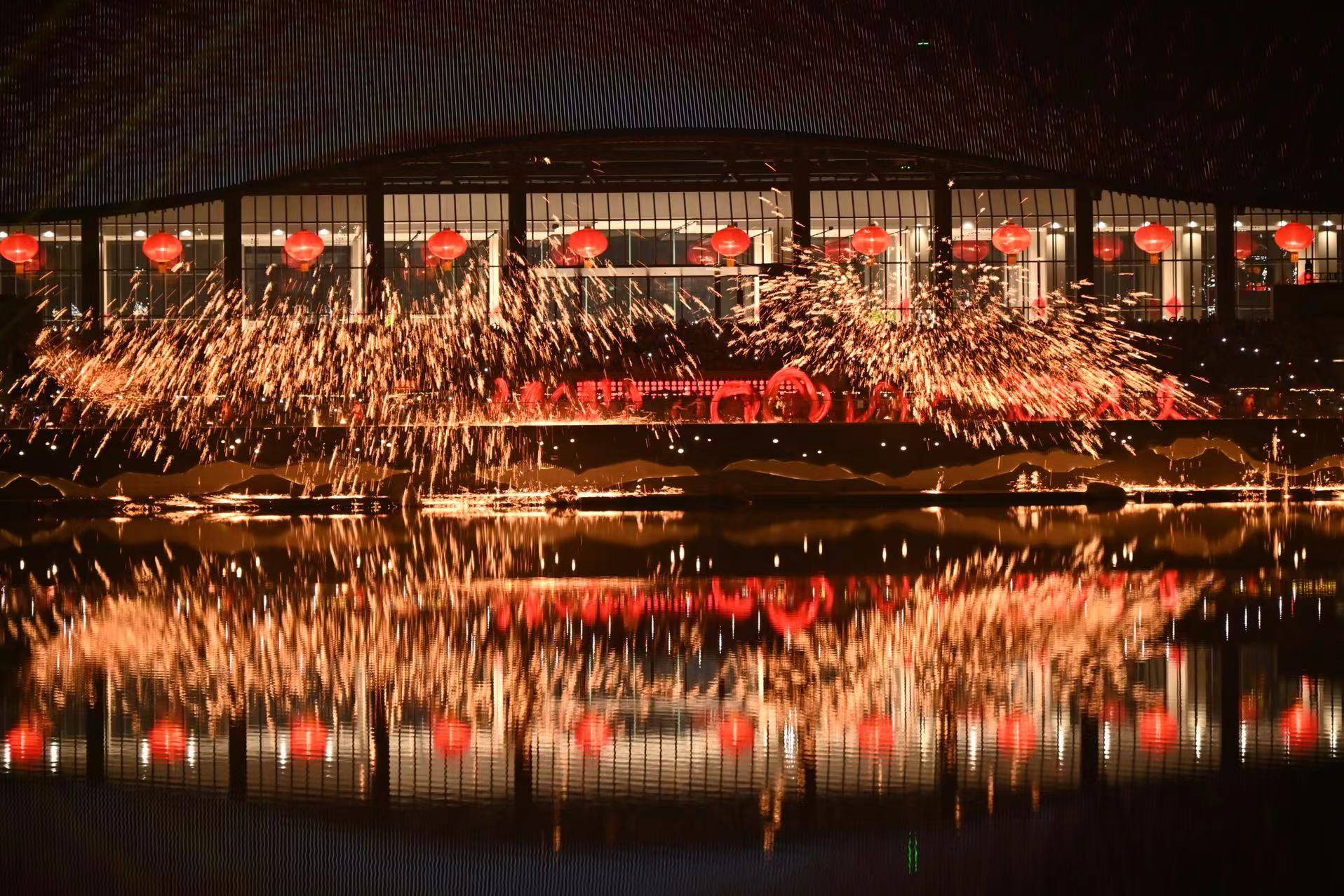 开云APP-TL翻盘HKA，369开启传奇时刻强强对话成都决赛之夜，让粉丝疯狂欢呼