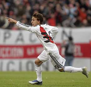 开云平台-关于阿根廷中场传控术获赞，被誉为新一代核心的信息