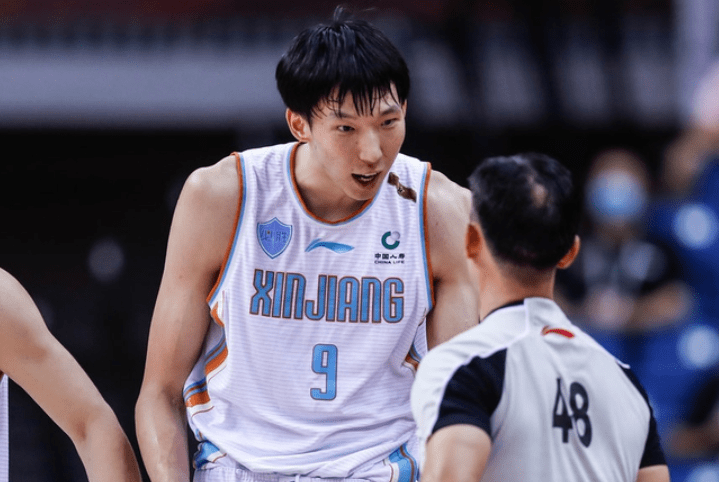 开云体育入口-DFM碾压FLY，ShowMaker操刀奇招英雄翻盘宿敌对决淘汰赛，技惊四座的简单介绍