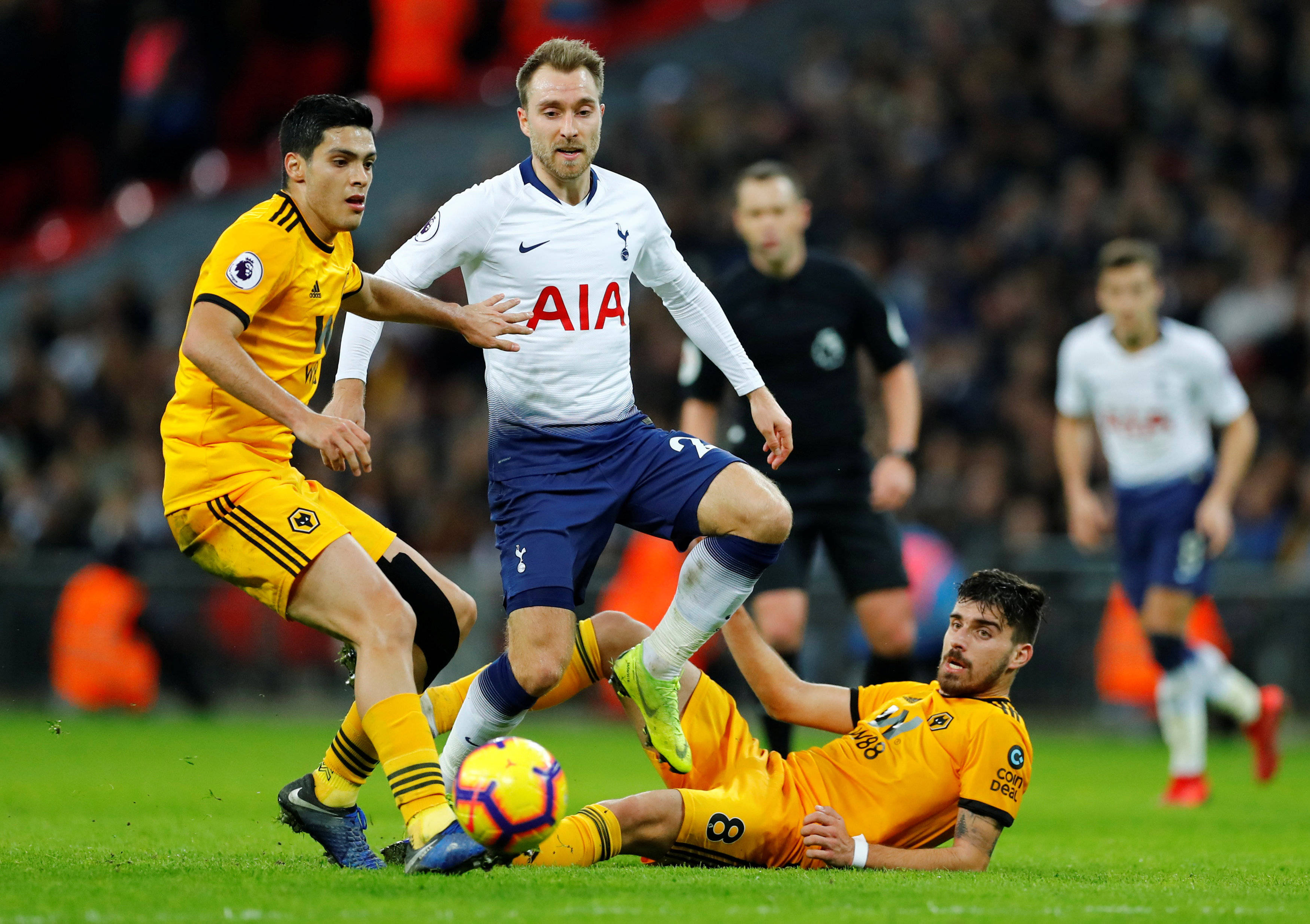 开云体育平台APP-利兹联客场大胜，排名逐渐攀升