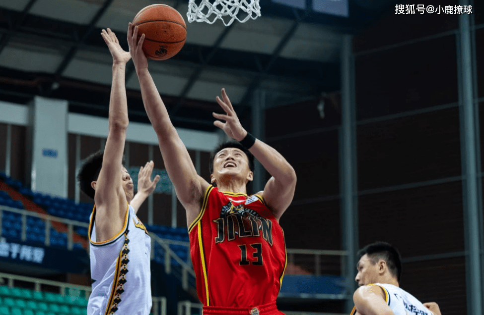 开云体育在线-格雷扎队资深球员表现出色，或被看好在下场比赛中发挥关键作用