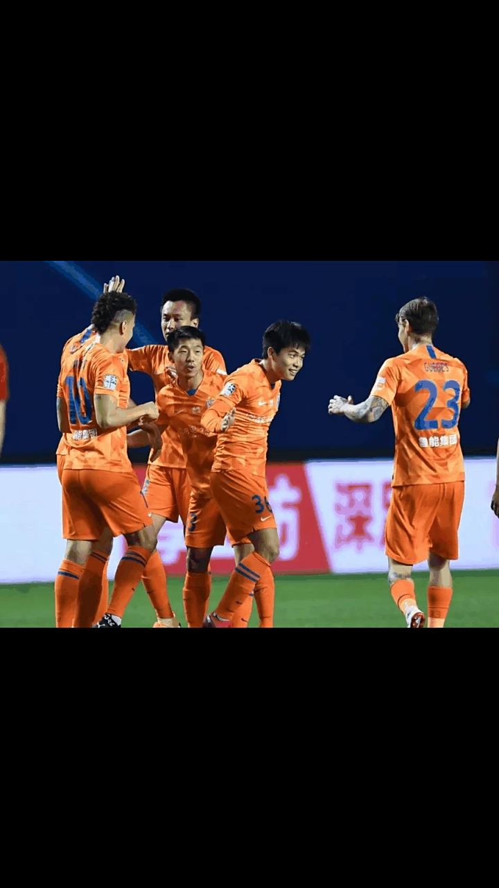 开云体育APP下载-广州富力客场逆袭，反超对手获得胜利