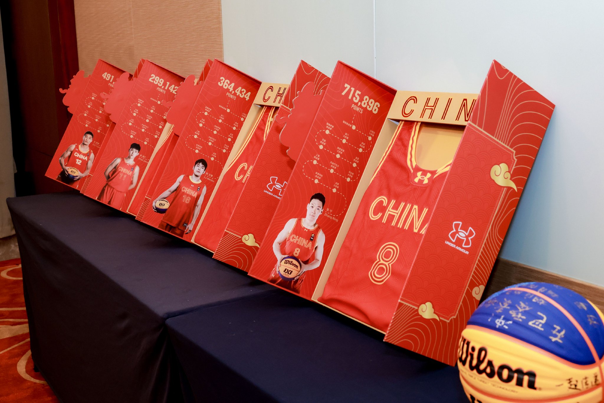 开云体育中国-国家队再踏赛场，勇往直前，铁杆球迷到场助威