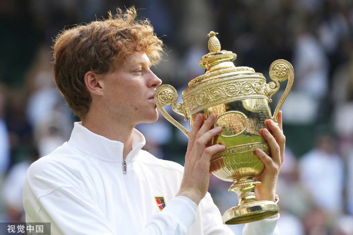 开云平台-温网碾压年终总决赛，辛纳刷新纪录